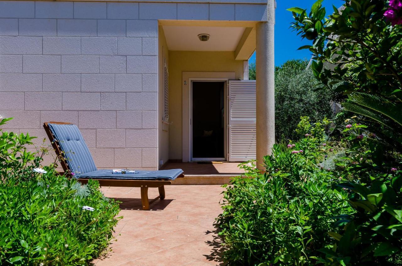 Private Garden Apartment Dubrovnik Bagian luar foto