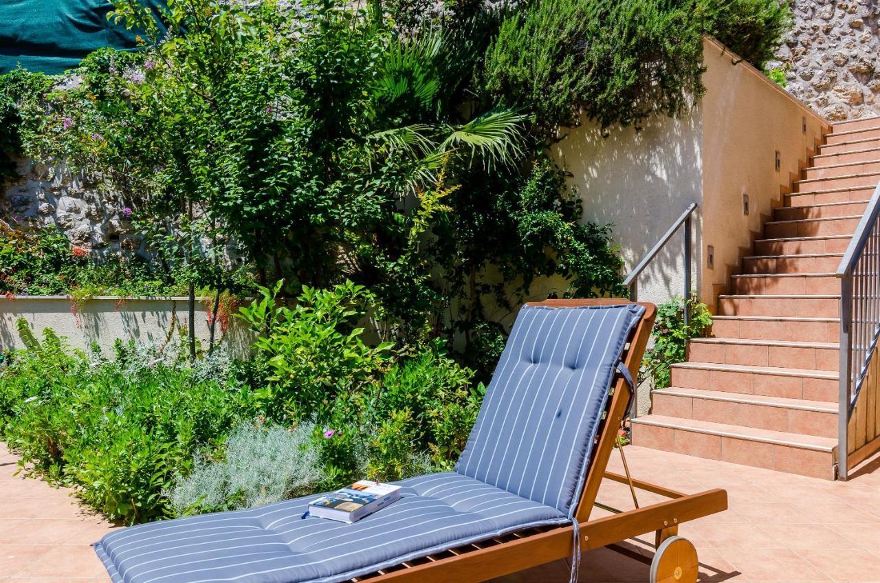 Private Garden Apartment Dubrovnik Bagian luar foto